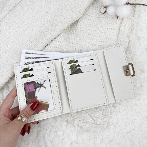 ⚠️Clearance White Bifold Fashion Wallet / Cardholder - Picture 3 of 4